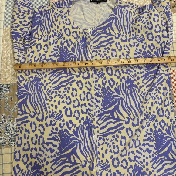 Stylish Purple and Cream Animal Print Cardigan - Picture 5 of 6
